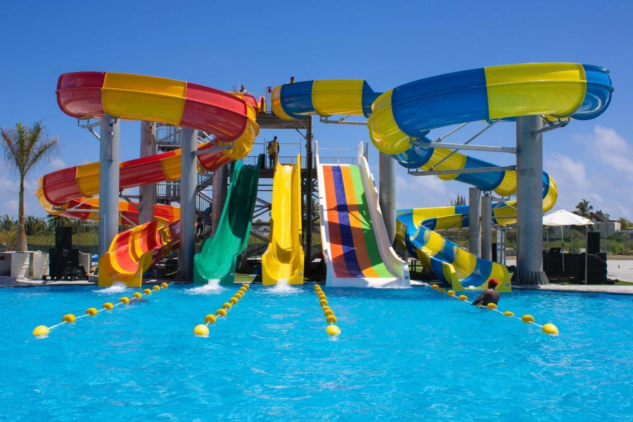 Crystals Beach Resort Belle Mare, A Member Of Radisson Individuals Palmar Εξωτερικό φωτογραφία