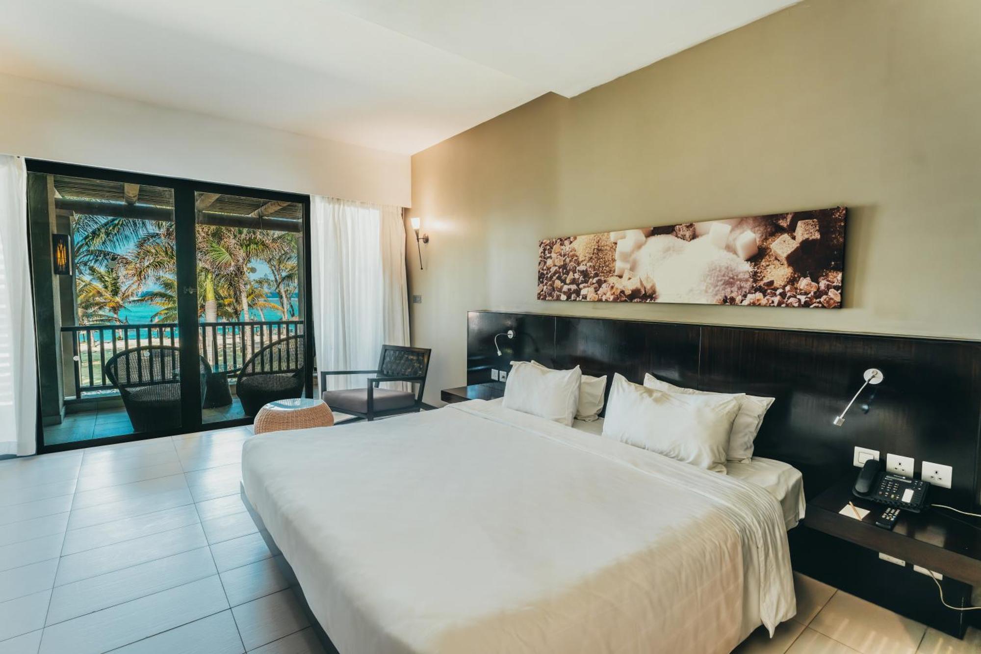 Crystals Beach Resort Belle Mare, A Member Of Radisson Individuals Palmar Εξωτερικό φωτογραφία