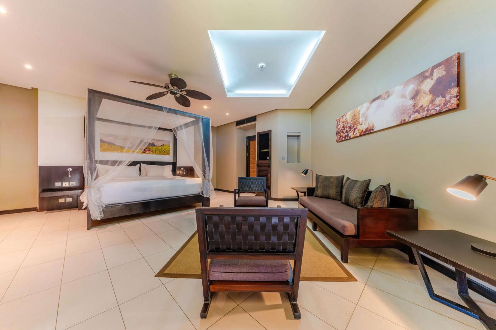 Crystals Beach Resort Belle Mare, A Member Of Radisson Individuals Palmar Εξωτερικό φωτογραφία