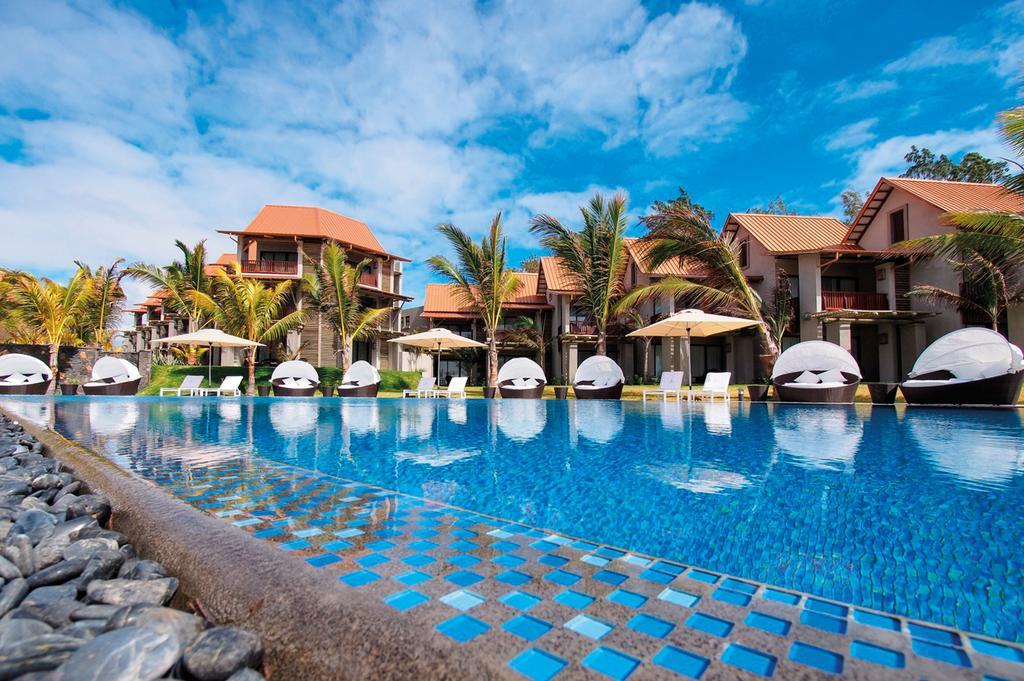 Crystals Beach Resort Belle Mare, A Member Of Radisson Individuals Palmar Εξωτερικό φωτογραφία